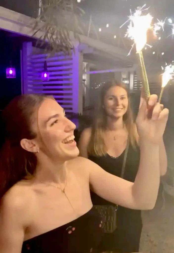 Two Girls enjoy the Sint Maarten Nightlife